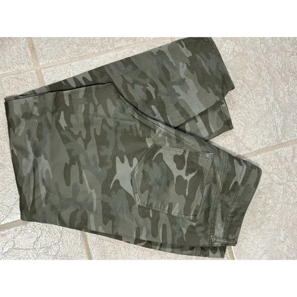 Loft/Ann T Marisa Green Camo Print Skinny Denim Mid-Rise Jeans Size 14 Stretch - Picture 6 of 10